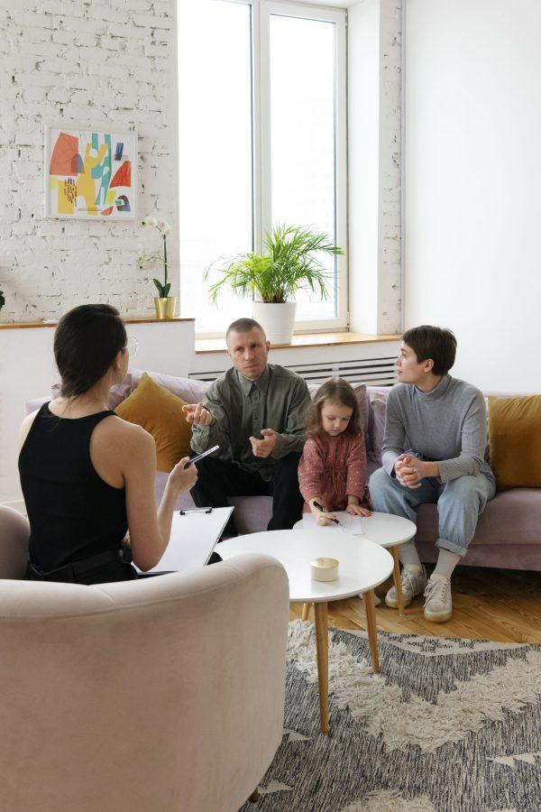 Aile Danışmanlığı Eğitimini Kimler Alabilir ?